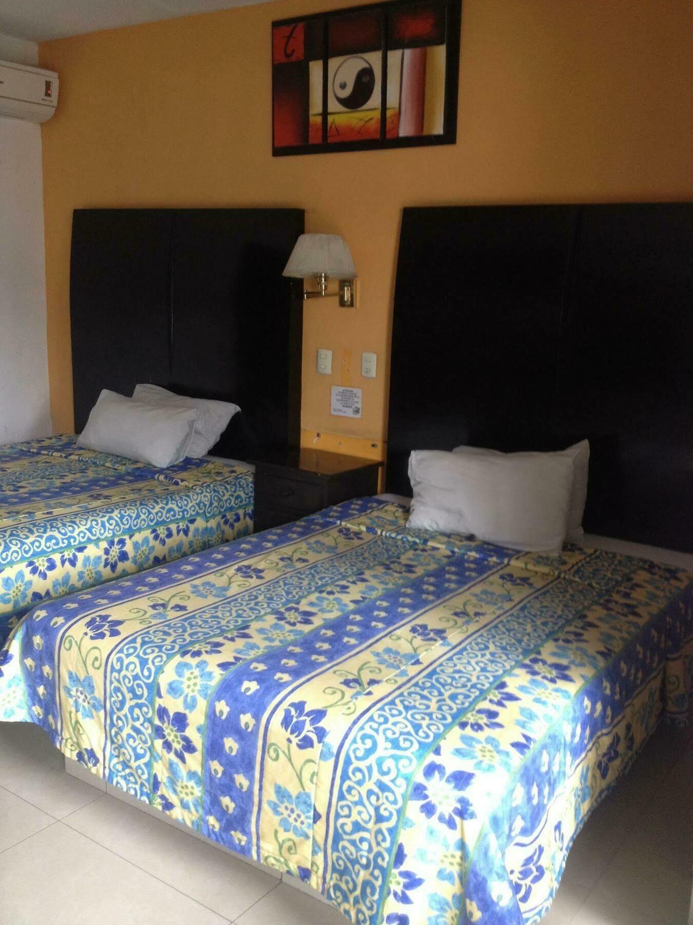 Hotel Nuevo Vallarta サポパン エクステリア 写真